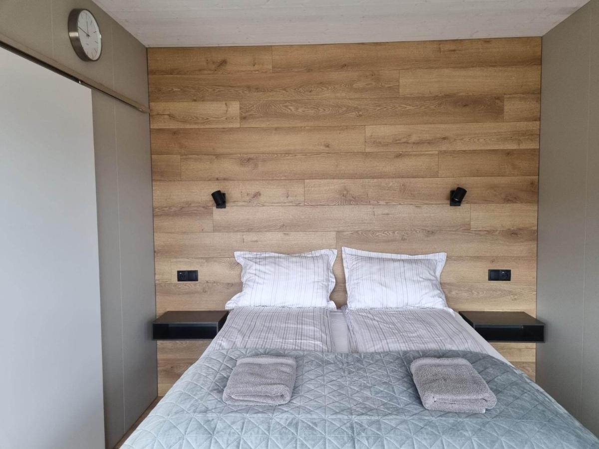 New And Well Furnished Studio Apartment For Two 30 Km From Kirkjubaejarklaustur Perfect Place To Stay At Right Between Black Beach And Joekulsarlon ภายนอก รูปภาพ